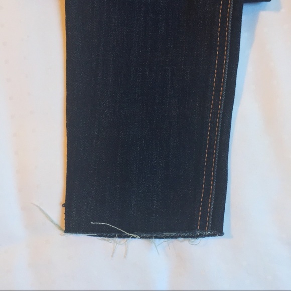 NEW Express Dark Cropped High Rise Jeans Raw Hem - Picture 5 of 8